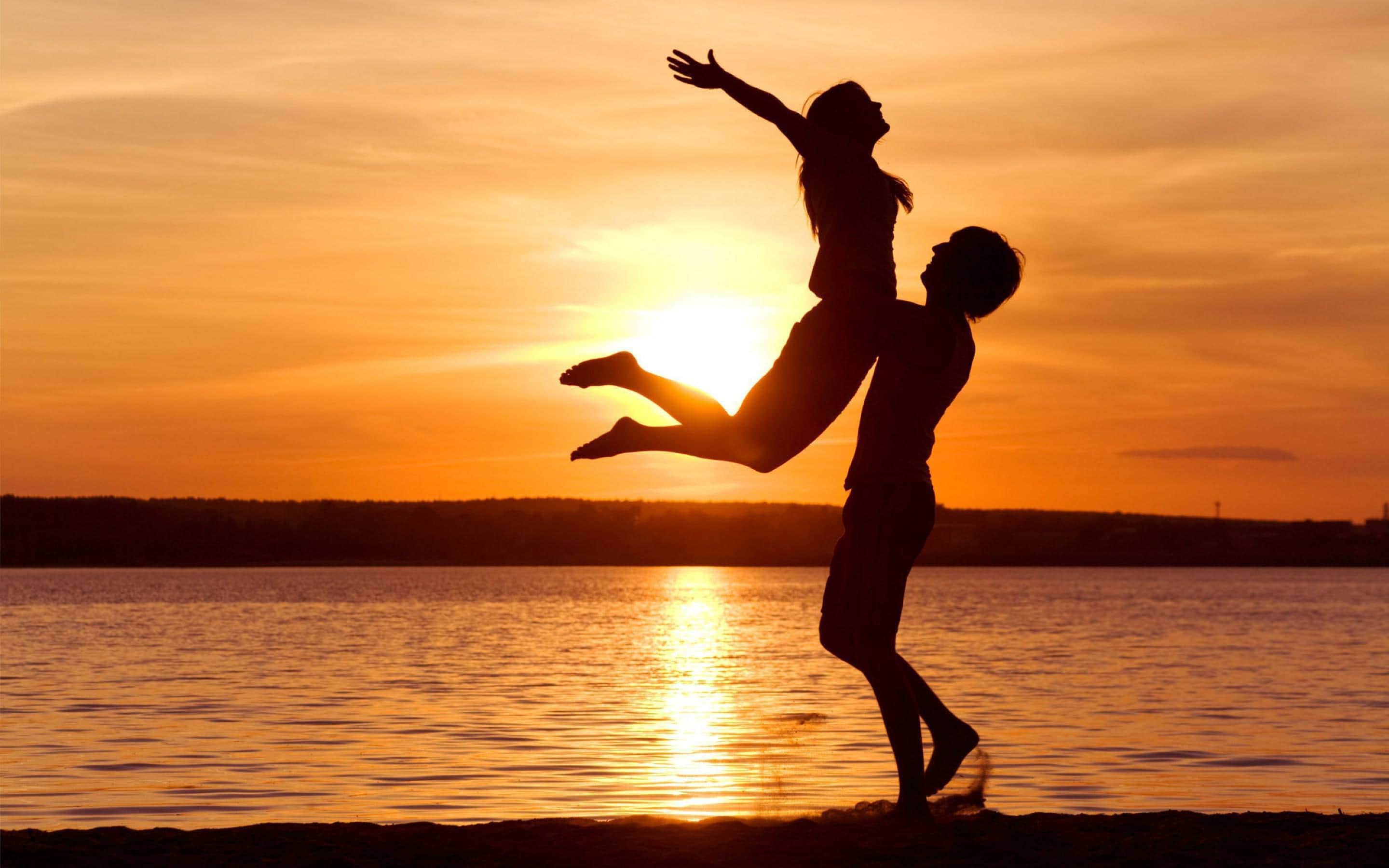 Hãy trân trọng và giữ gìn, tình yêu nhất định sẽ trọn vẹn.